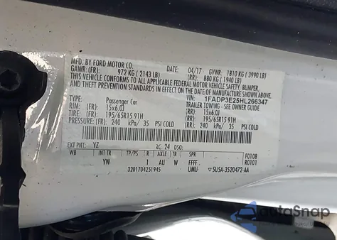 2017 Ford Focus S z USA, uszkodzony, nr VIN 1FADP3E25HL266347